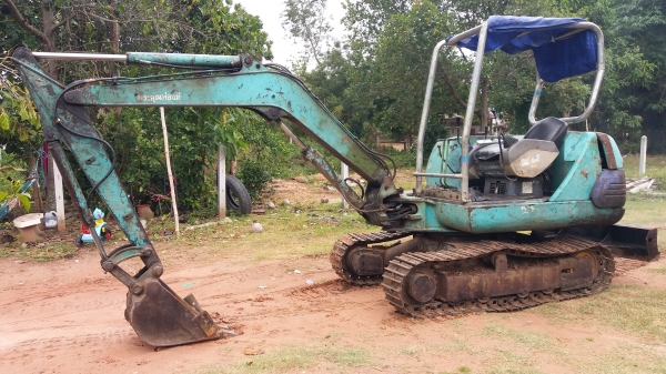 ขาย 195,000 KOMATSU pc 307 เครื่องดี ปั้มแรงเองแน่น ช่วงล่างสวย ตัวเดินเงียบ รถพร้อมใช้งาน รถอยู่ นางรอง บุรีรัมย์ 090-772-3710 090-772-3708