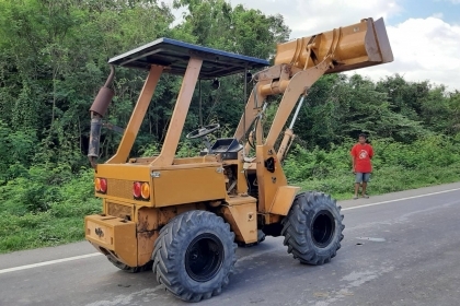 ขายด่วนๆ รถตัก KOMAT`SU WA30 เครืองดี ปั้มดี ยางดี สภาพดีเดิมๆพร้อมใช้งาน  ขาย 210,000บ.รถเดิมๆ ติดต่อ 089-5367218. 081-4252943