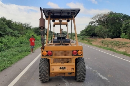 ขายด่วนๆ รถตัก KOMAT`SU WA30 เครืองดี ปั้มดี ยางดี สภาพดีเดิมๆพร้อมใช้งาน  ขาย 210,000บ.รถเดิมๆ ติดต่อ 089-5367218. 081-4252943