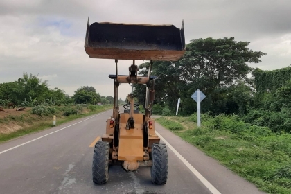 ขายด่วนๆ รถตัก KOMAT`SU WA30 เครืองดี ปั้มดี ยางดี สภาพดีเดิมๆพร้อมใช้งาน  ขาย 210,000บ.รถเดิมๆ ติดต่อ 089-5367218. 081-4252943