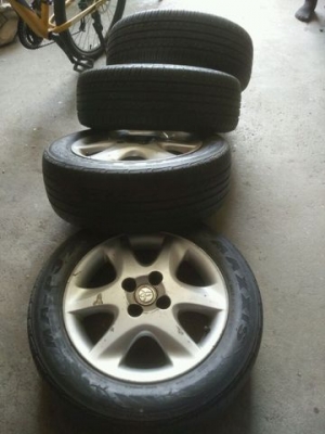 ขายMax 4 วงขอบ15 ถอดจากtoyota4รู100ราคา2500