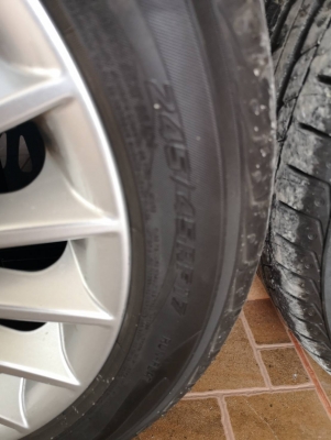ล้อแม็กBenz W212 5รู112 สีเงิน 8-17 ร้อมยาง yokohama 245/45/17
