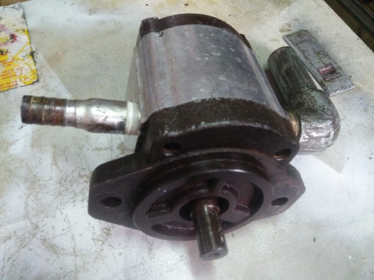 ปั๊มนํ้ามัน