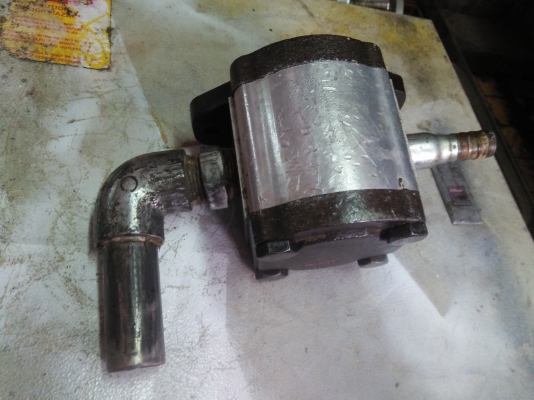 ปั๊มนํ้ามัน