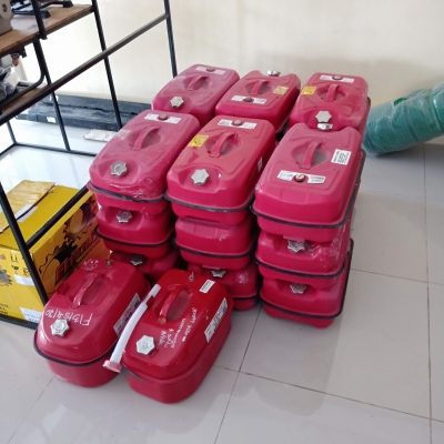 ขายถังน้ำมันสำรองขนาด 20 ลิตรจากญี่ปุ่น