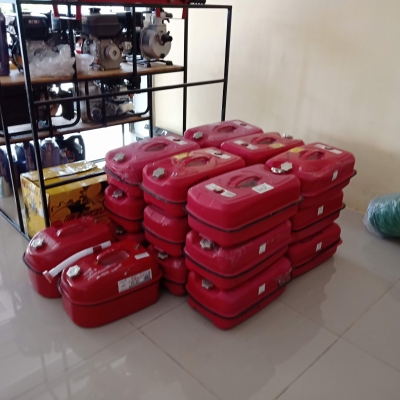 ขายถังน้ำมันสำรองขนาด 20 ลิตรจากญี่ปุ่น