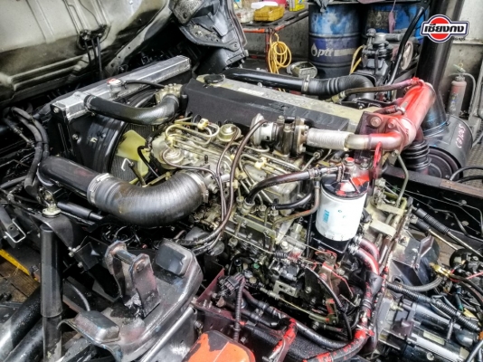 หัวเก๋ง ISUZU NPR การ์ตูน เครื่องยนต์ 4HE1 Turbo intercooler 150PS พร้อมเกียร์ Rocky 6เกียร์เดินหน้า สีแดง