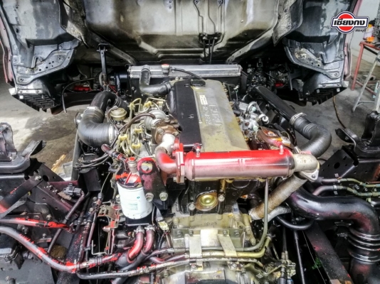 หัวเก๋ง ISUZU NPR การ์ตูน เครื่องยนต์ 4HE1 Turbo intercooler 150PS พร้อมเกียร์ Rocky 6เกียร์เดินหน้า สีแดง