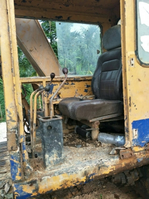 ขาย KOMATSU PC61-1 ช่วงล่างเพิ่่งทำมาใหม่มีหัวคีปแบบเปิด2ข้างราคา 250,000 ขาย KOMATSU PC61-1 ช่วงล่างเพิ่่งทำมาใหม่มีหัวคีปแบบเปิด2ข้างราคา 250,000
