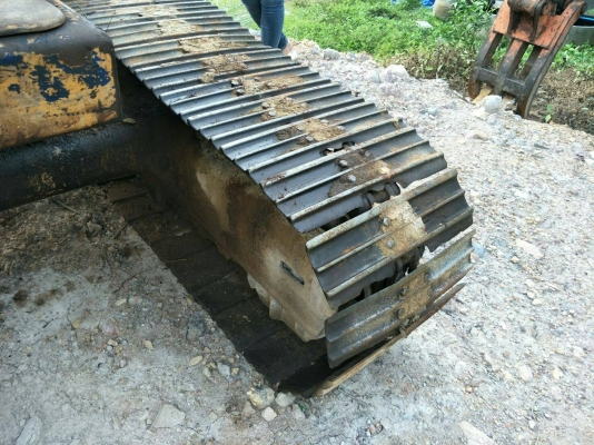 ขาย KOMATSU PC61-1 ช่วงล่างเพิ่่งทำมาใหม่มีหัวคีปแบบเปิด2ข้างราคา 250,000