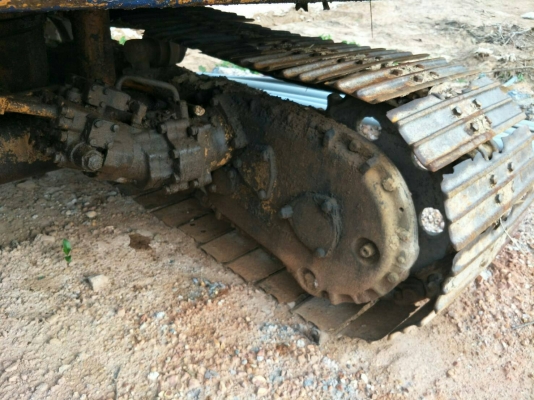 ขาย KOMATSU PC61-1 ช่วงล่างเพิ่่งทำมาใหม่มีหัวคีปแบบเปิด2ข้างราคา 250,000