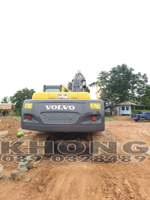 ขายด่วน Volvo210BLC ปี49 ใช้มา50000ชม รถสวยพร้อมใช้งาน เพียง 1100000 บาท