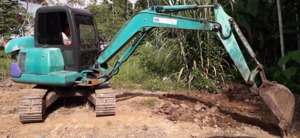 ขาย KOMATSU PC40-7E ระบบไฟพร้อม ใช้งานได้ทุกระบบ