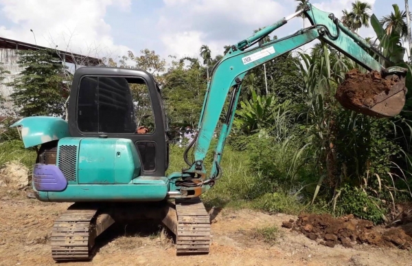 ขาย KOMATSU PC40-7E ระบบไฟพร้อม ใช้งานได้ทุกระบบ