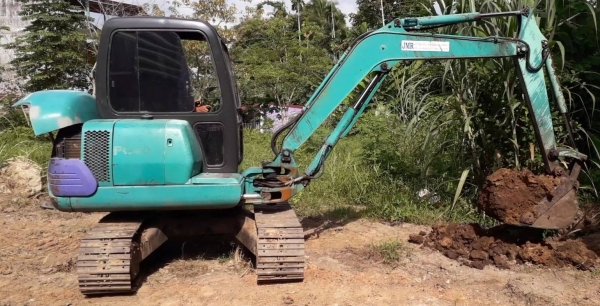 ขาย KOMATSU PC40-7E ระบบไฟพร้อม ใช้งานได้ทุกระบบ