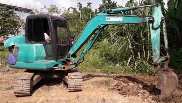 ขาย KOMATSU PC40-7E ระบบไฟพร้อม ใช้งานได้ทุกระบบ