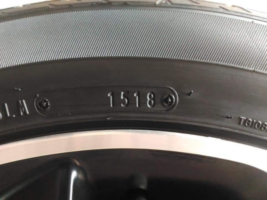 ล้อแม็ก Toyota Camry Extremo ขอบ 17*7,ET45,5h114.3 พร้อมยาง Dunlop SP270  215/55R17 ผลิตปี 2018 ทั้งชุด 19,900 บาท /*** ล้อเดิมเทิร์นได้ ติดตั้งฟรีค่ะ***