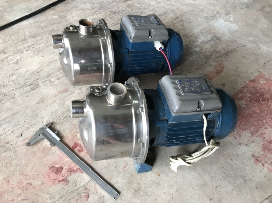 ขายปั๊มน้ำหัวปั๊มสแตนเลสแรงดันสูง Foras 1HP. 220V ไฟบ้าน made in Italy มีระบบล่อน้ำในตัว สภาพสวย วิ่งนิ่มเดิมๆ พร้อมใช้งาน มี 2 ตัวครับ