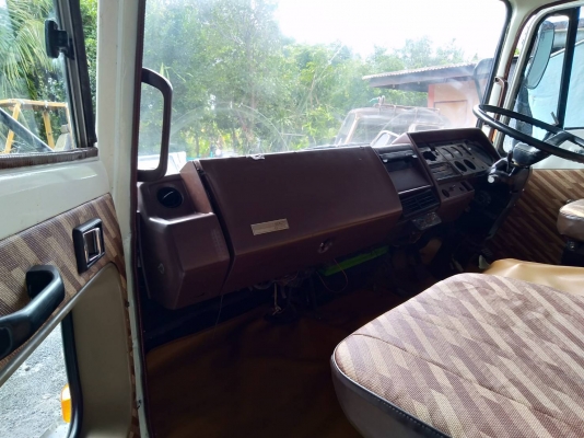 ขาย หัวสิบล้อ HINO F18 มีขาดีด-ขาคำ้ กันชน พร้อมใช้งาน ขาย หัวสิบล้อ HINO F18 มีขาดีด-ขาคำ้ กันชน พร้อมใช้งาน