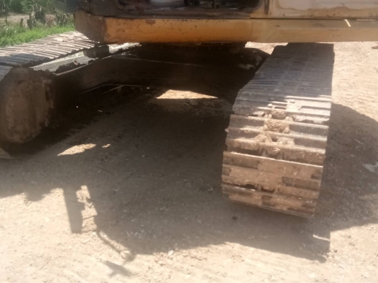 ขาย 695,000 CAT 312 B เครื่องดี ปั้มแรง เอวมีขยับนิดๆ ไฟฟ้ากล่องจออยู่ต้องเช็คระบบ โซ่สวย รอนเลอร์ดี  มีลายหัวเจาะติดรถมาจากนอก รถทำงานทุกวัน เอกสารซื้อขาย รถอยู่ กทม. 090-772-3710 090-772-3708