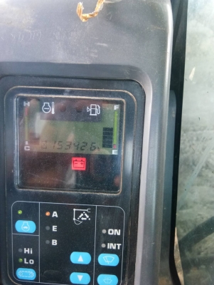 ขาย 695,000 KOMATSU pc 138 US-2E1ไฟฟ้าครบ  โซ่เพิ่งเปลี่ยนไม่นาน เอวแน่น ช่วงล่างเต็ม เครื่องปั้มดี มีลายหัวเจาะติดตัวรถมาจากนอก เอกสารใบชื้อขาย พร้อมใช้งาน รถทำงานทุกวัน รถอยู่ กทม. 090-772-3710 090-772-3708