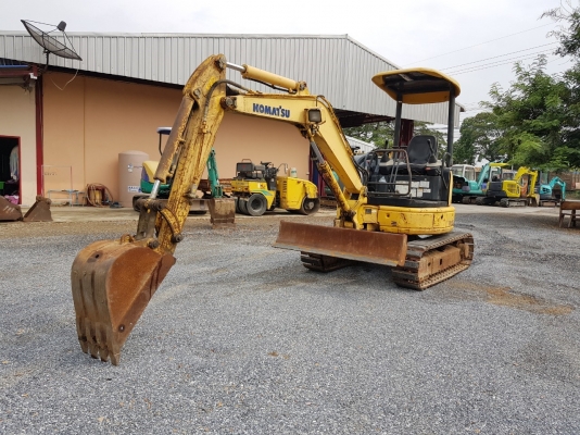 รถขุด Komatsu PC30MR-2 รุ่นใหม่  เก่าญี่ปุ่น  มีไลน์หัวกระแทก