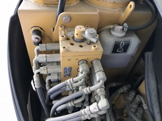 CAT 303SR รถสวยมาก นำเข้าจากญี่ปุ่น ชั่วโมงน้อย สภาพดีครับ