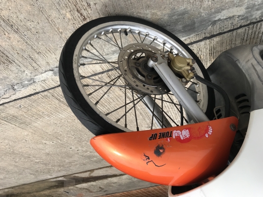 มอไซค์ ยามาฮ่า ฟีโน่ ขายสด 8800บ เล่มชุดโอนครบ ถูกกฎหมาย สตาร์ทติด ลองบิดขี่ได้ ระบบไฟระบบเบรคใช้ได้ สีตรงเล่ม