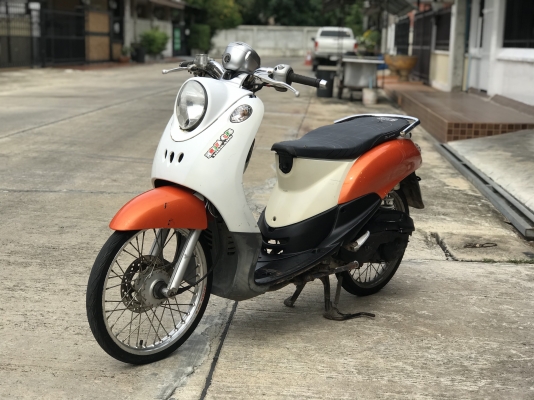 มอไซค์ ยามาฮ่า ฟีโน่ ขายสด 8800บ เล่มชุดโอนครบ ถูกกฎหมาย สตาร์ทติด ลองบิดขี่ได้ ระบบไฟระบบเบรคใช้ได้ สีตรงเล่ม