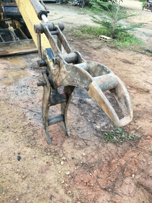 ขายรถแบคโฮ KOMATSU PC30-5 หัวคีปพร้อมบุ้งกี๋ ราคา 180000 ขายรถแบคโฮ KOMATSU PC30-5 หัวคีปพร้อมบุ้งกี๋ ราคา 180000