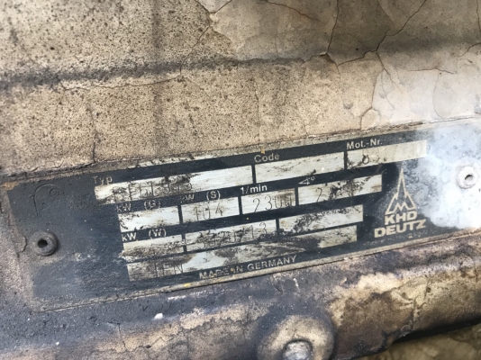 ขาย 1,250,000 รถกัดถนน เก่านอก WIRTGEN รุ่น1000 C ล้อยางใช้งานน้อยไม่ถึง1,000 ชั่วโมง รถพร้อมใช้งานเอกสารเป็นใบแจ้งจำหน่าย  สนใจดูสินค้าแหลมฉบังชลบุรี 090-772-3710 090-772-3708