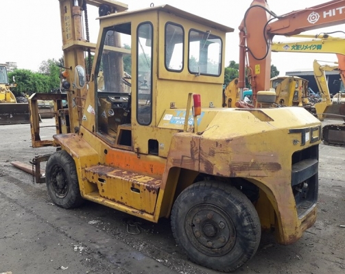 รถโฟล์คลิฟทฺ์ TCM รุ่น FVD 50 Z 6