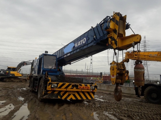 ขายด่วน !! รถเครน KATO SS500 รถพร้อมใช้งาน