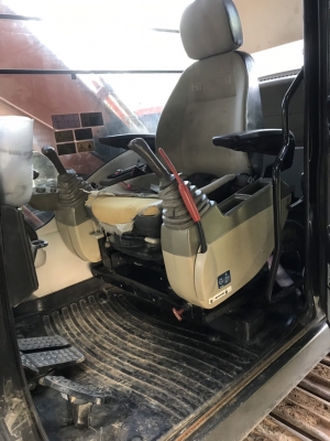 ขาย 1,250,000 HITACHI zx 200 G 5 ไฟฟ้าครบ กล้องหลัง ภายในเก๋งสวย เครื่องดี ปั้มแรง เอวแน่น เฟรมสียังสวย ช่วงล่างดี แอร์หนาว เอกสารแจ้งจำหน่าย รถพร้อมใช้งาน รถอยู่ นครสวรรค์ 090-772-3710 090-772-3708