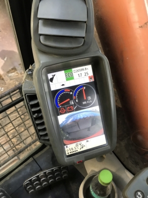 ขาย 1,250,000 HITACHI zx 200 G 5 ไฟฟ้าครบ กล้องหลัง ภายในเก๋งสวย เครื่องดี ปั้มแรง เอวแน่น เฟรมสียังสวย ช่วงล่างดี แอร์หนาว เอกสารแจ้งจำหน่าย รถพร้อมใช้งาน รถอยู่ นครสวรรค์ 090-772-3710 090-772-3708