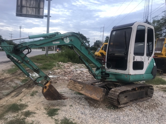 ขาย 375,000 KOMATSU pc 20-7 E พร้อมหัวเจาะ เก่านอก เครื่องดำ หัวเก๋งจากนอก ปั้มแรง เอวแน่น ช่วงล่างสวย รถสวยพร้อมใช้งาน รถอยู่ นครสวรรค์ ท่าตะโก 090-772-3710 090-772-3708