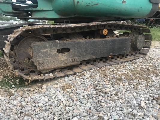 ขาย 375,000 KOMATSU pc 20-7 E พร้อมหัวเจาะ เก่านอก เครื่องดำ หัวเก๋งจากนอก ปั้มแรง เอวแน่น ช่วงล่างสวย รถสวยพร้อมใช้งาน รถอยู่ นครสวรรค์ ท่าตะโก 090-772-3710 090-772-3708