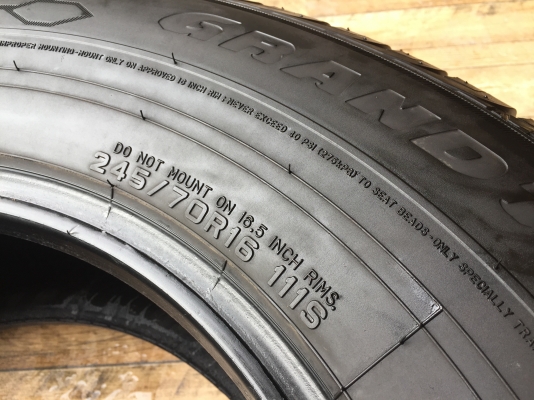 245-70-16 ปี 18 ยาง Dunlop 4 เส้น 6000 ยางสวยไม่มีปะไม่บวมไม่กินข้างดอกยางเหลือเยอะเอาไปวิ่งกันใด้อีกยาวค่ะ ราคาพร้อมใส่ ร้านอยู่กระทุ่มแบน  ### ราคาไม่รวมส่ง ต่างจังหวัดส่งได้ ### #### ไม่มีเก็บปลายทางโอนเงินส่งของ #### #### ถ้าคิดว่าแพงผ่านก่อนนะค่ะ ###