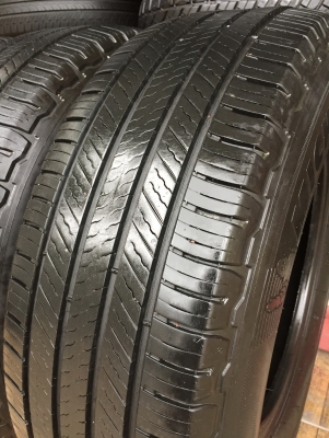 245-70-16 ปี 16 ยาง Michelin 4 เส้น 4000 ยางสวยไม่บวมไม่กินข้างดอกยางเหลือเยอะเอาไปวิ่งกันใด้อีกยาว 