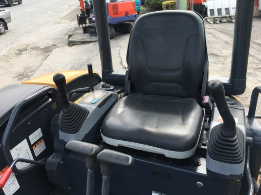 รถขุดเล็ก Komatsu PC30MR2 สภาพสวยเก่านอก แทรคเกี๊ย ชั่วโมงน้อย