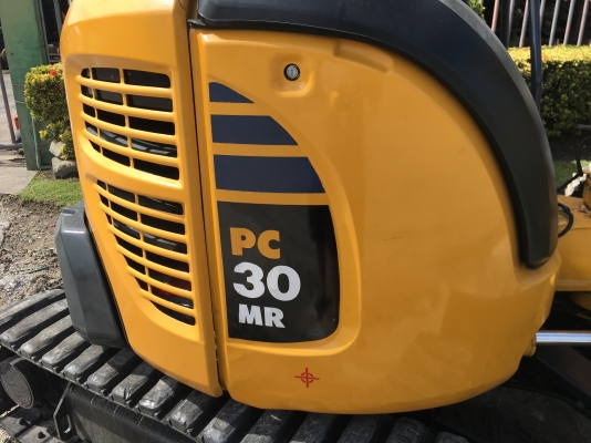 รถขุดเล็ก Komatsu PC30MR2 สภาพสวยเก่านอก แทรคเกี๊ย ชั่วโมงน้อย