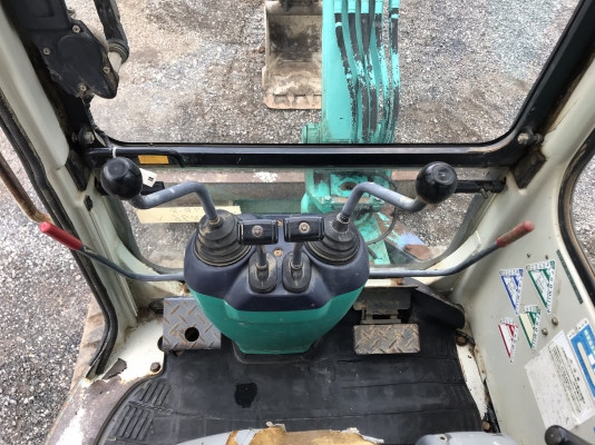 ขายรถแม็คโคร KOMATSU PC27R-8 พร้อมใช้งาน นำเข้าเองจากประเทศญี่ปุ่น ติดต่อ 063-9316985 ID LINE : 0639316985 ครับ