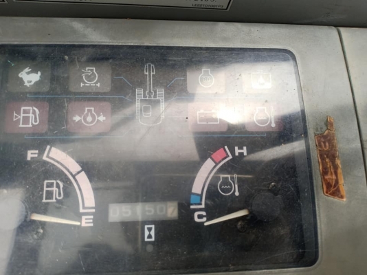 ขายจ้า. KOBELCO SK60-2 มาร์คไฟว์ เก่านอกแท้  เดิมๆๆมีลายแย๊ก เครื่องปั๊มแห้ง  สวย พร้อมใช้  โทร 089-3818694 จ๊อย