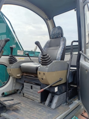 ขายจ้า. KOBELCO SK60-2 มาร์คไฟว์ เก่านอกแท้  เดิมๆๆมีลายแย๊ก เครื่องปั๊มแห้ง  สวย พร้อมใช้  โทร 089-3818694 จ๊อย