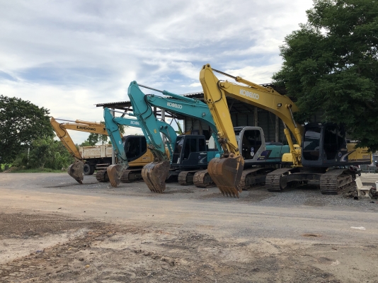 ให้เช่า รถเกรด รถบด รถน้ำ รถแมคโคร 120-200 บูมสั้น-บูมยาว รายวัน-รายเดือน งานทั่วไป สนใจติดต่อได้ที่ 0802719535 คุณเบียร์