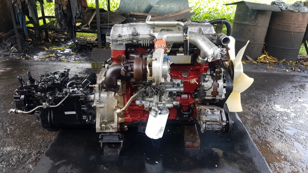 ขายเครื่องยนต์hino jo5cเทอร์โบพร้อมเกียร์