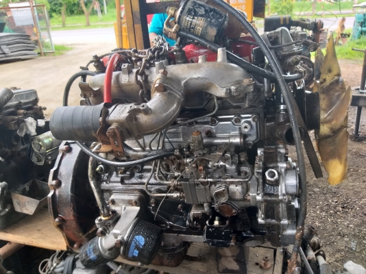 ขายเครืองยนต์อีซูซุ 4BE 110 แรง เครื่องติดดี พร้อมใช้งาน เครื่องตัดรถ  สนใจโทรสอบถามได้ค่ะ 098-5922944