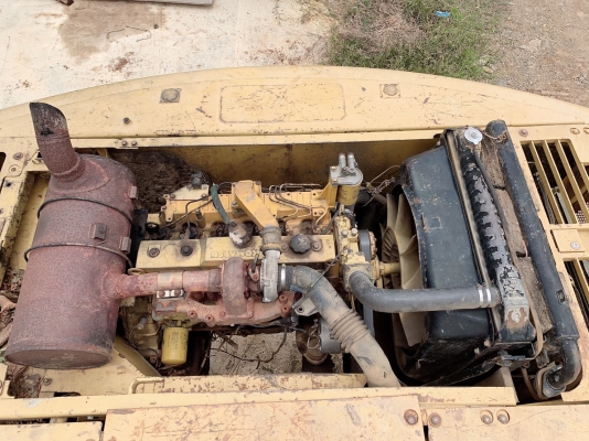 ขาย 595,000. บาท  Komatsu pc 200-6    เครื่องดี ปั้มแรง โซน่า เอวแน่น ไฟฟ้าครบ. แอร์หนาว รถพร้อมใช้ เอกสารอินวอย์.   รถอยู่ ปทุธานี. โทร 0626426323