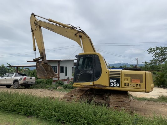 ขาย 595,000. บาท  Komatsu pc 200-6    เครื่องดี ปั้มแรง โซน่า เอวแน่น ไฟฟ้าครบ. แอร์หนาว รถพร้อมใช้ เอกสารอินวอย์.   รถอยู่ ปทุธานี. โทร 0626426323