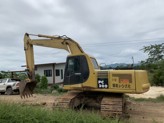 ขาย 595,000. บาท  Komatsu pc 200-6    เครื่องดี ปั้มแรง โซน่า เอวแน่น ไฟฟ้าครบ. แอร์หนาว รถพร้อมใช้ เอกสารอินวอย์.   รถอยู่ ปทุธานี. โทร 0626426323